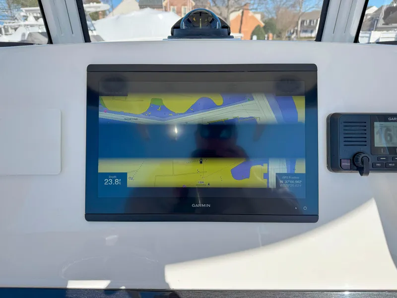 Slide: The Image of Regulator Marine 23 Forward Seating 2021 - 26