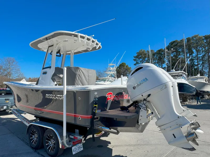 Slide: The Image of Regulator Marine 23 Forward Seating 2021 - 38