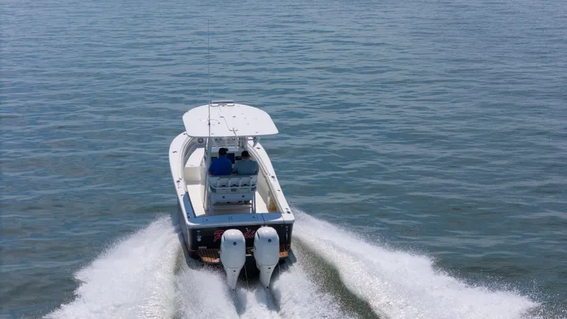 Slide: The Image of Regulator Marine 23 Forward Seating 2021 - 47