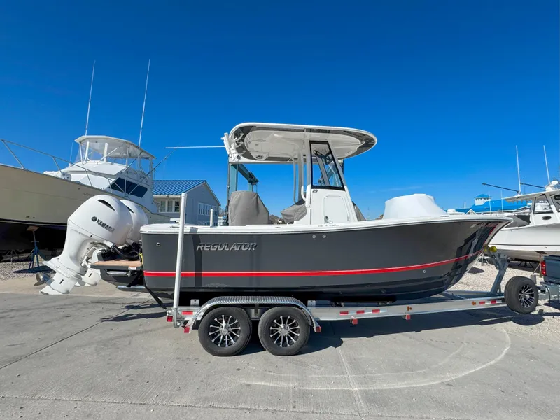 Slide: The Image of Regulator Marine 23 Forward Seating 2021 - 5