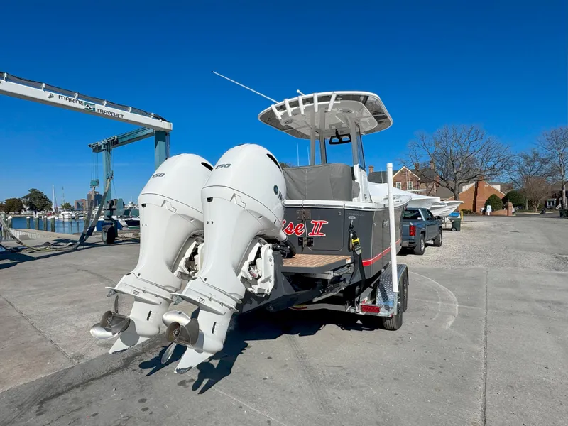 Slide: The Image of Regulator Marine 23 Forward Seating 2021 - 6