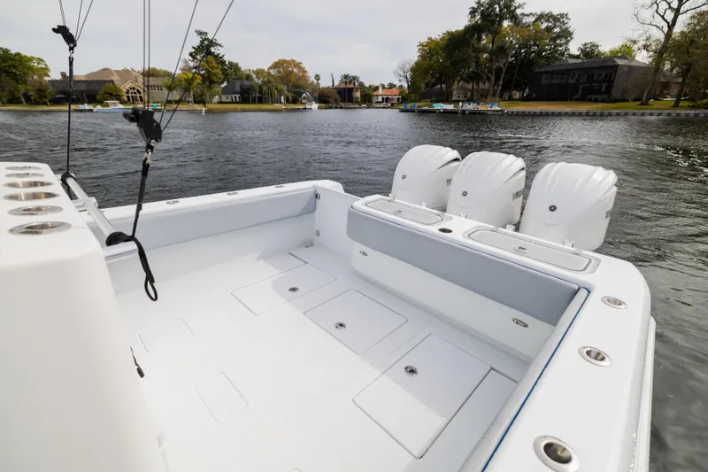 Slide: The Image of Contender 35 ST 2022 - 50