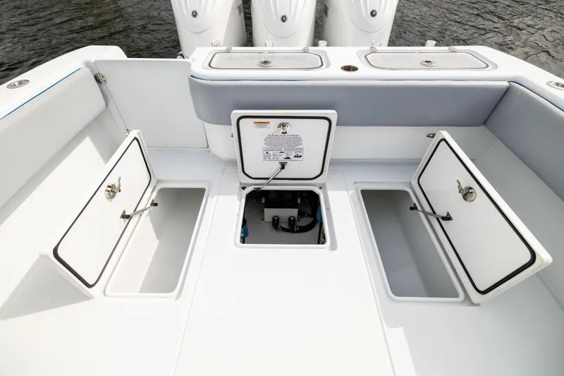 Slide: The Image of Contender 35 ST 2022 - 51