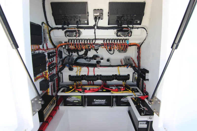 Slide: The Image of Electrical system of 2024 Front Runner 33 Center Console boat, showcasing wiring and components. - 30