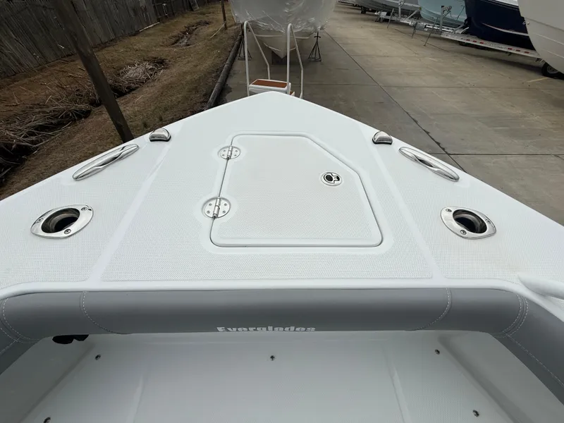 Slide: The Image of 2025 Everglades 253 Center Console boat deck, featuring sleek design and modern fittings. - 24