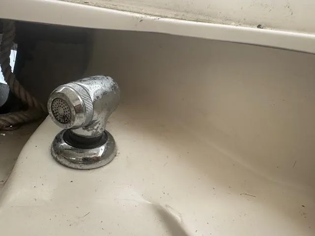 Slide: The Image of Chrome fitting on 2015 Sea Ray 270 SLX boat deck. - 22