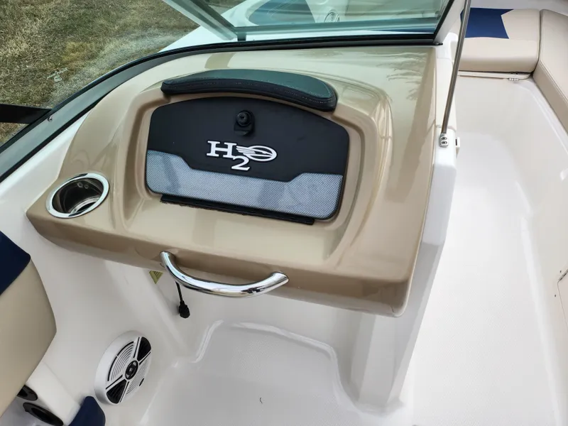 Slide: The Image of 2017 Chaparral 21 H2O Ski & Fish OB boat interior with H2O logo. - 13