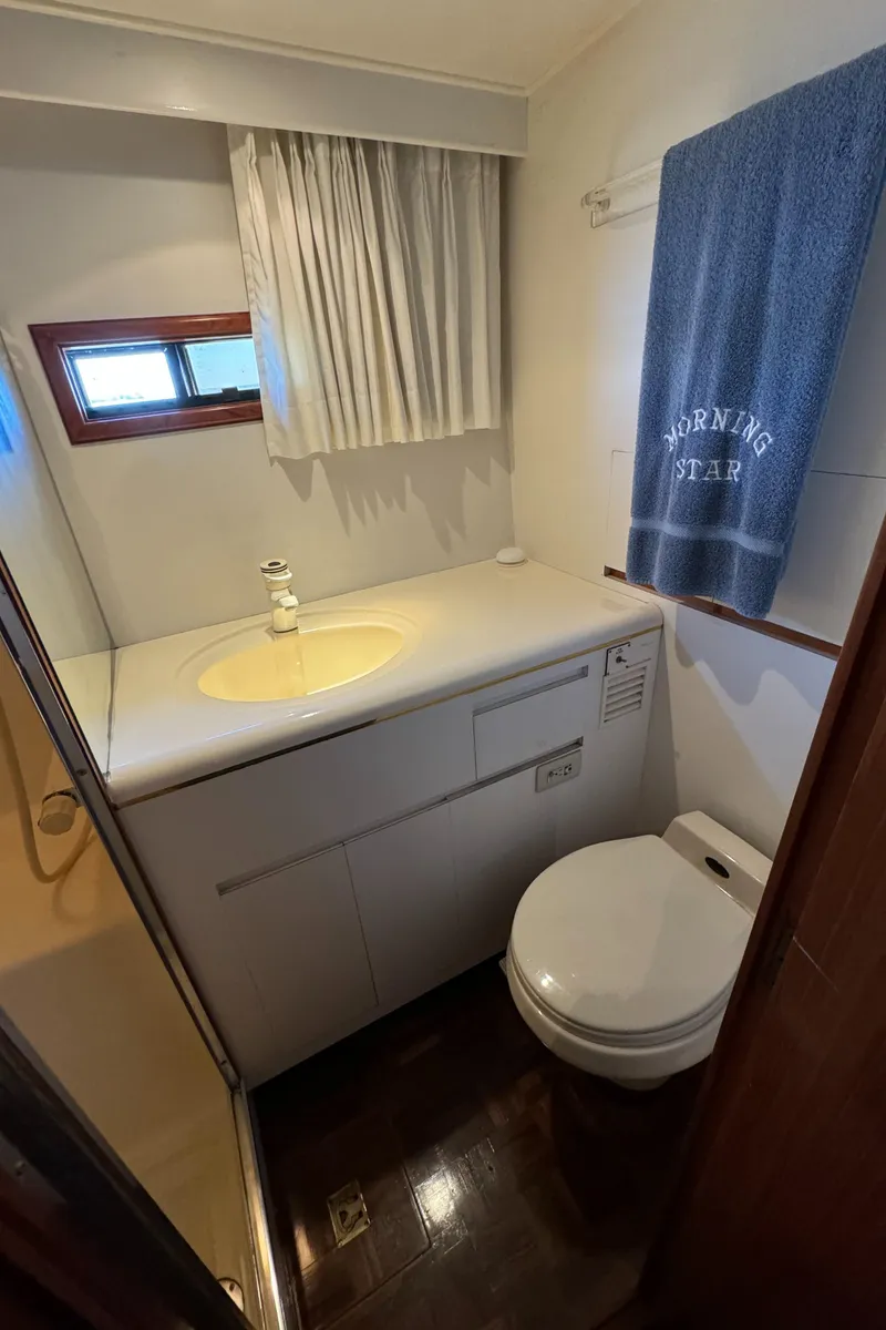 Slide: The Image of Ocean Alexander 440 Sundeck CPMY 1991 - 58