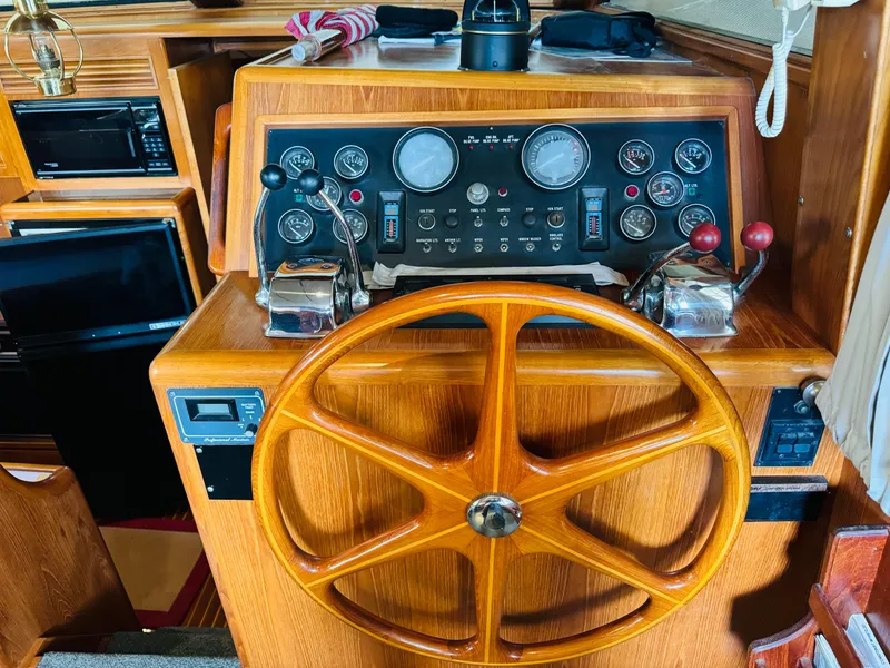 Slide: The Image of Ocean Alexander 440 Sundeck CPMY 1991 - 60