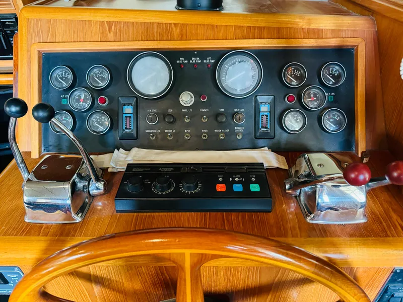 Slide: The Image of Ocean Alexander 440 Sundeck CPMY 1991 - 61