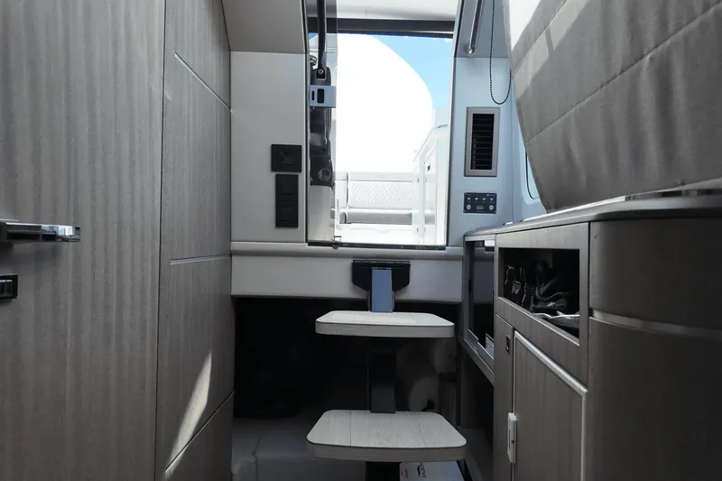 Slide: The Image of Galeon 325 GTO 2025 - 26