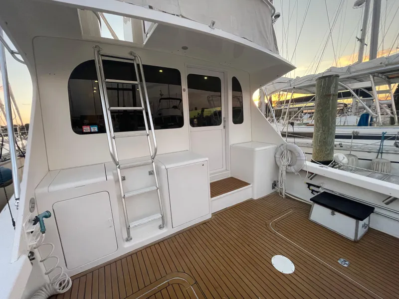 Slide: The Image of Post 42 c 2001 - 10