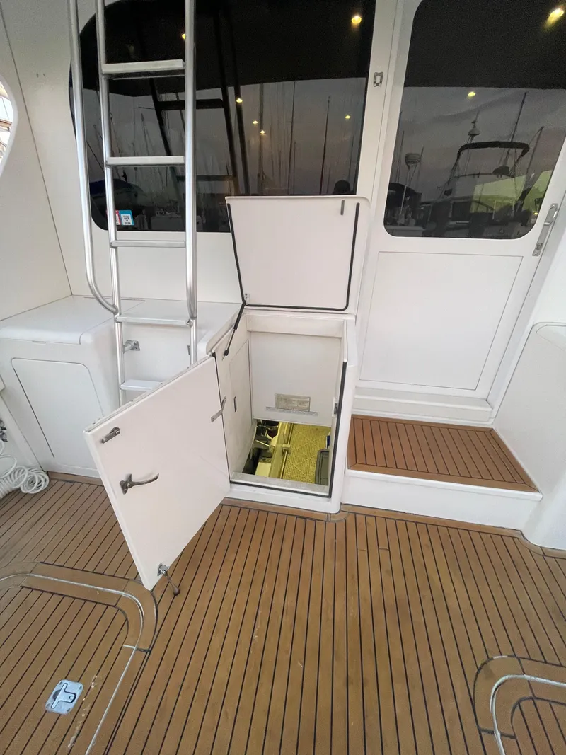 Slide: The Image of Post 42 c 2001 - 13