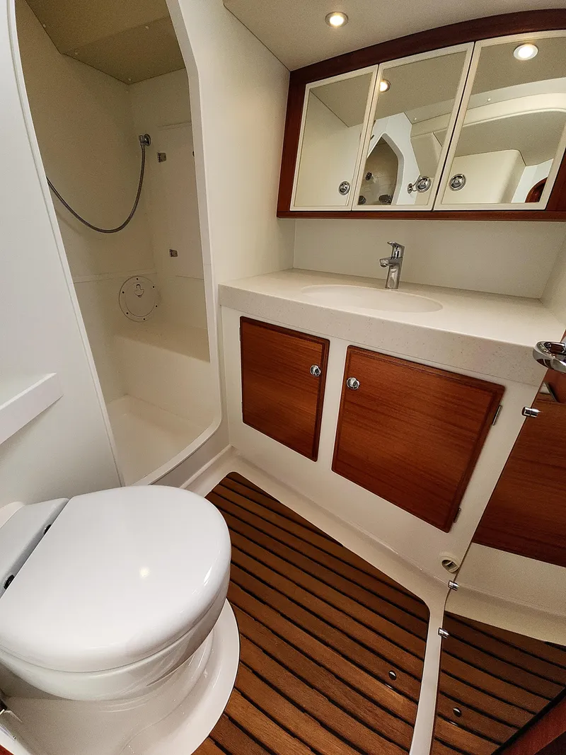 Slide: The Image of Hallberg-Rassy 57 2023 - 100