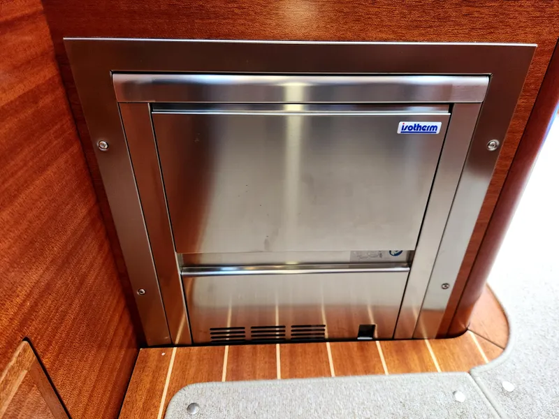 Slide: The Image of Hallberg-Rassy 57 2023 - 90