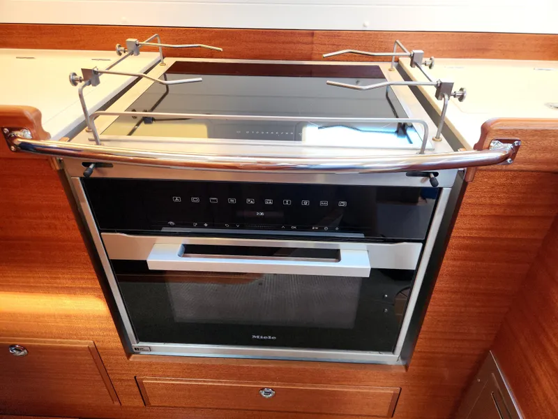 Slide: The Image of Hallberg-Rassy 57 2023 - 91