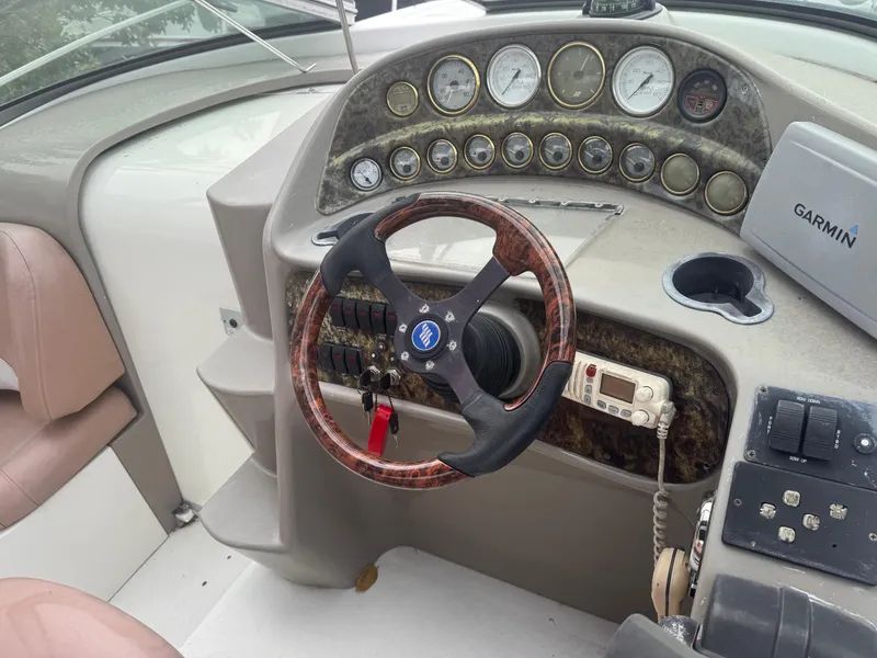 Slide: The Image of Four Winns 298 Vista 2004 - 3