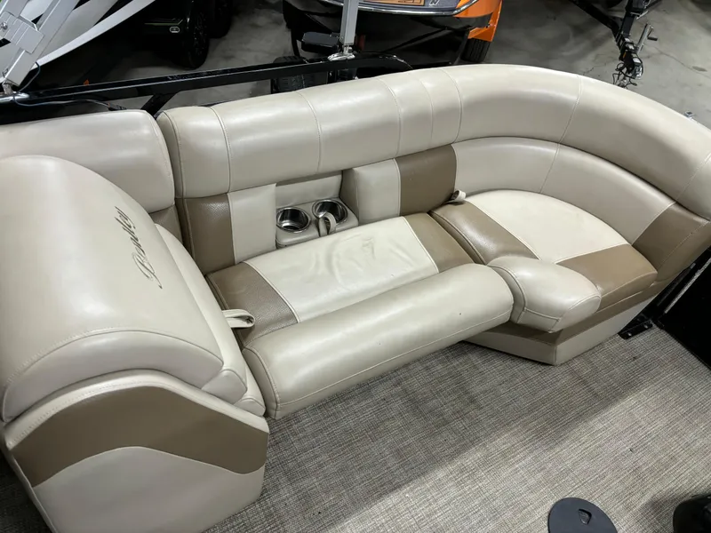 Slide: The Image of 2017 Bentley Pontoons 220 Elite Admiral seating with beige and brown upholstery. - 4