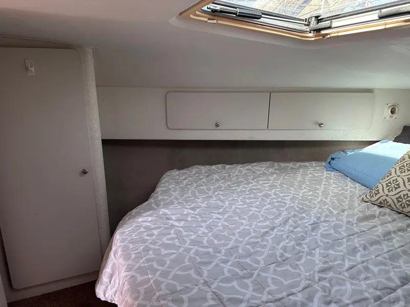 Slide: The Image of Silverton 34 Aft Cabin Motor Yacht 1992 - 16