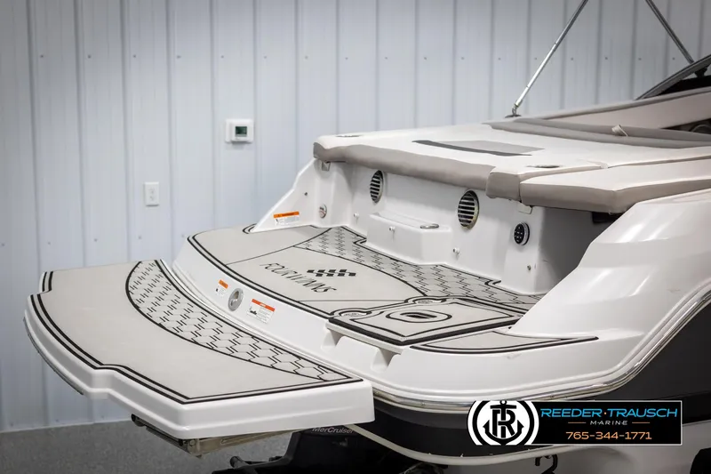 Slide: The Image of Four Winns HD200 2019 - 52