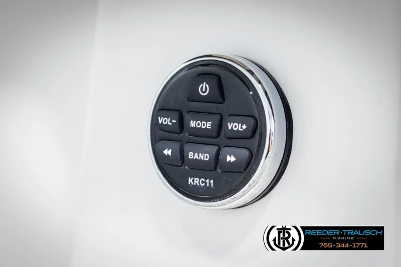 Slide: The Image of Four Winns HD200 2019 - 54