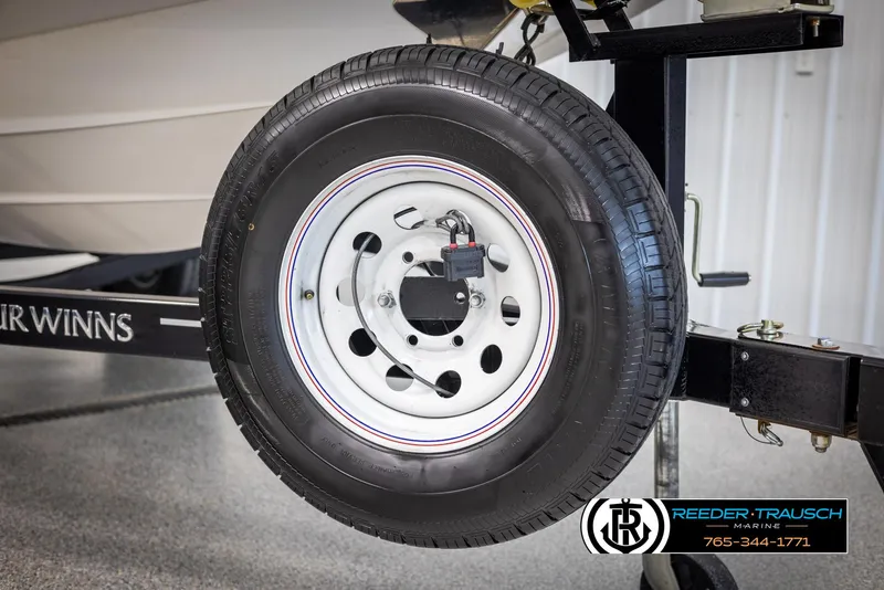 Slide: The Image of Four Winns HD200 2019 - 55