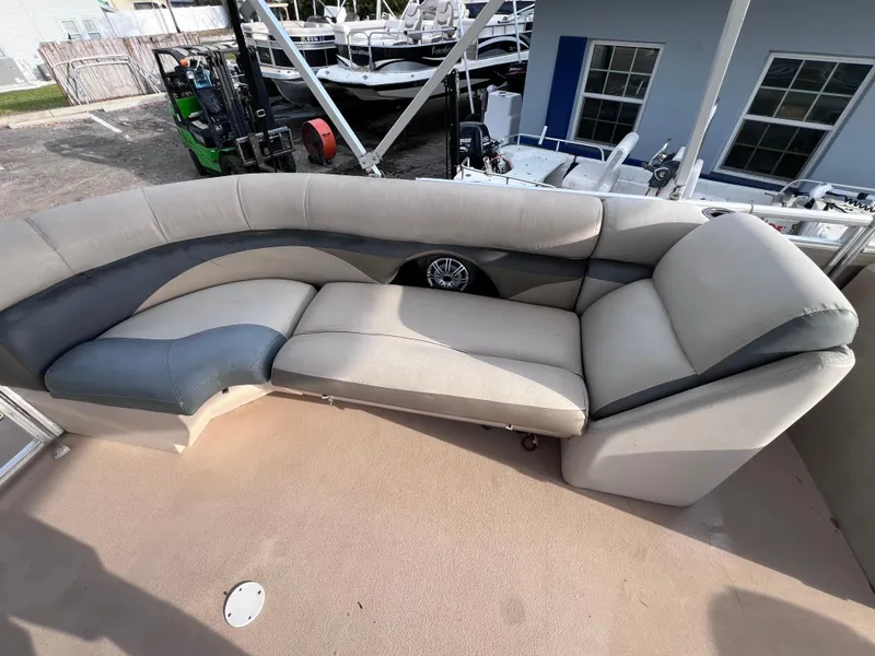 Slide: The Image of 2013 Harris FloteBote Sunliner 220 pontoon boat interior seating. - 13