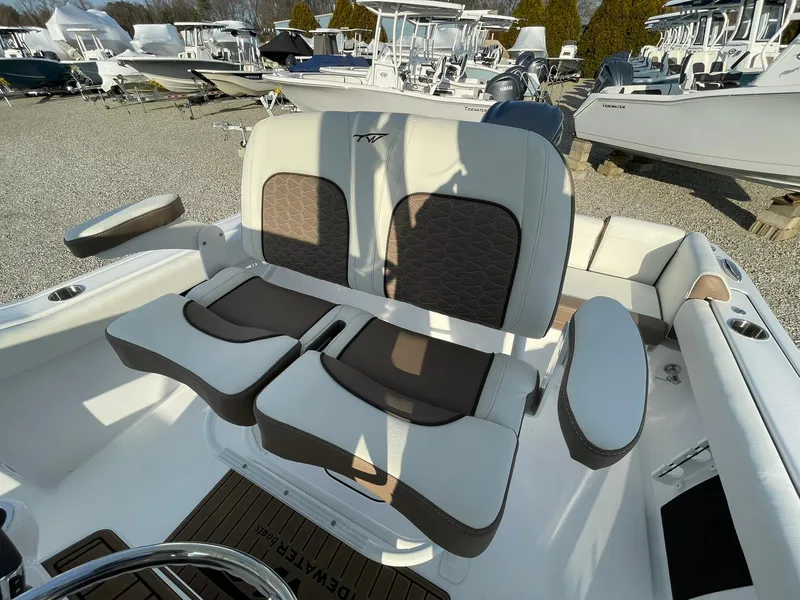 Slide: The Image of Maximum capacity label for 2025 Tidewater 232 SS boat, 10 persons or 1500 lbs. - 34