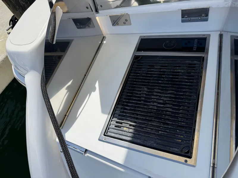 Slide: The Image of Engine room of 2014 Tiara Yachts 4500 Sovran with Volvo Penta engines. - 15