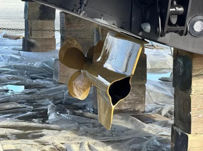 Slide: The Image of Tiara 4500 Sovran 2014 - 80