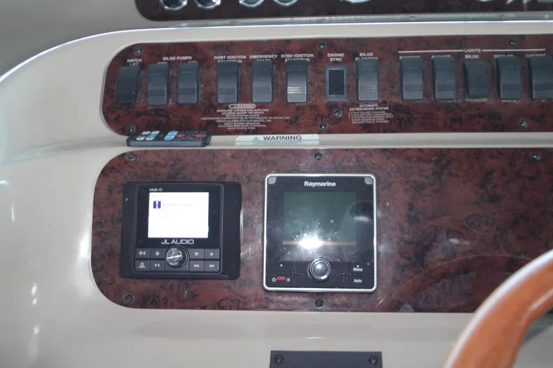 Slide: The Image of Sea Ray Sundancer 400 1999 - 101