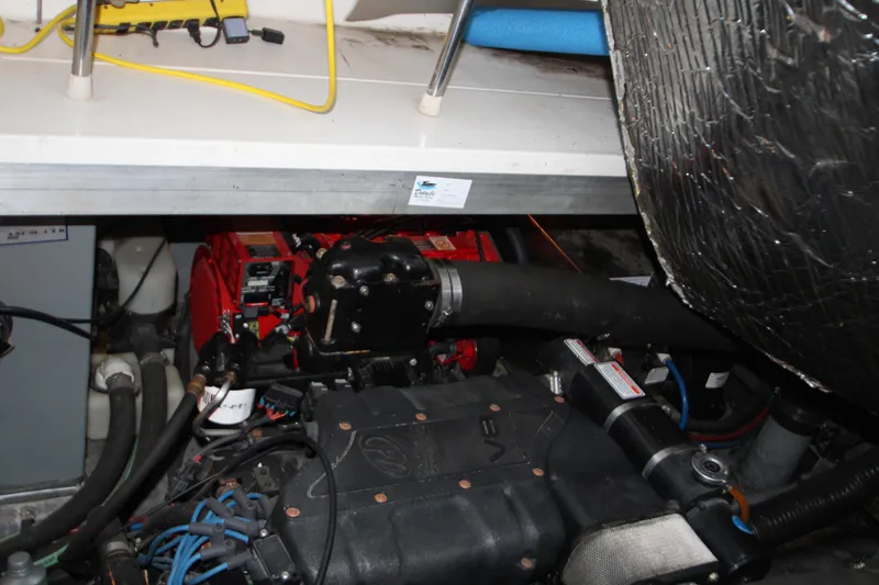 Slide: The Image of Sea Ray Sundancer 400 1999 - 121