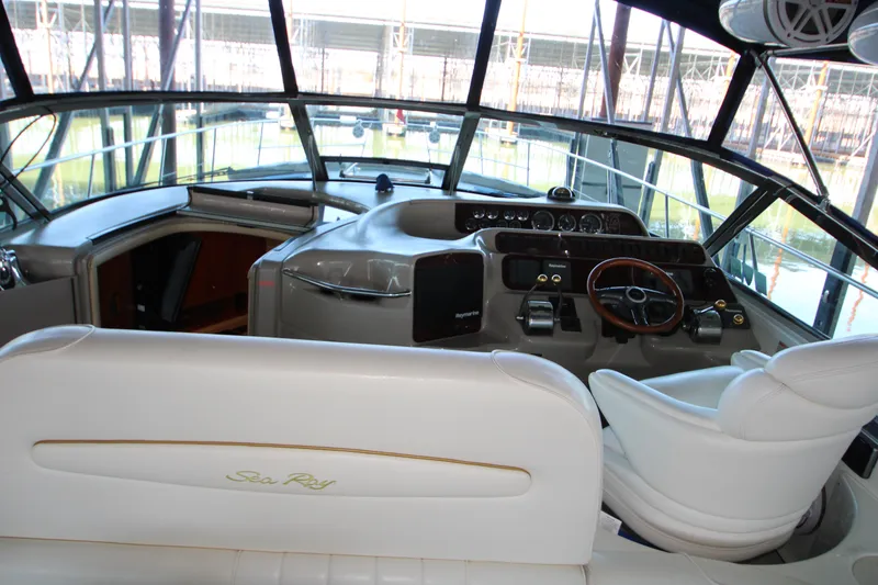 Slide: The Image of Sea Ray Sundancer 400 1999 - 129