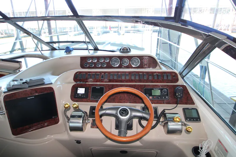 Slide: The Image of Sea Ray Sundancer 400 1999 - 97