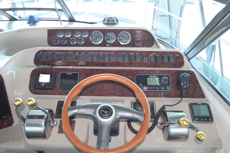 Slide: The Image of Sea Ray Sundancer 400 1999 - 98