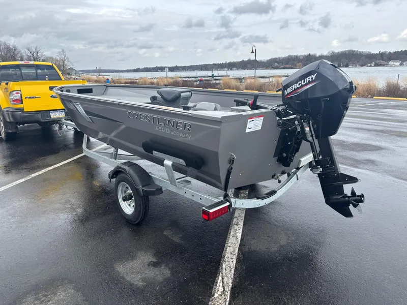 Slide: The Image of Crestliner 1650 Discovery Tiller 2025 - 5