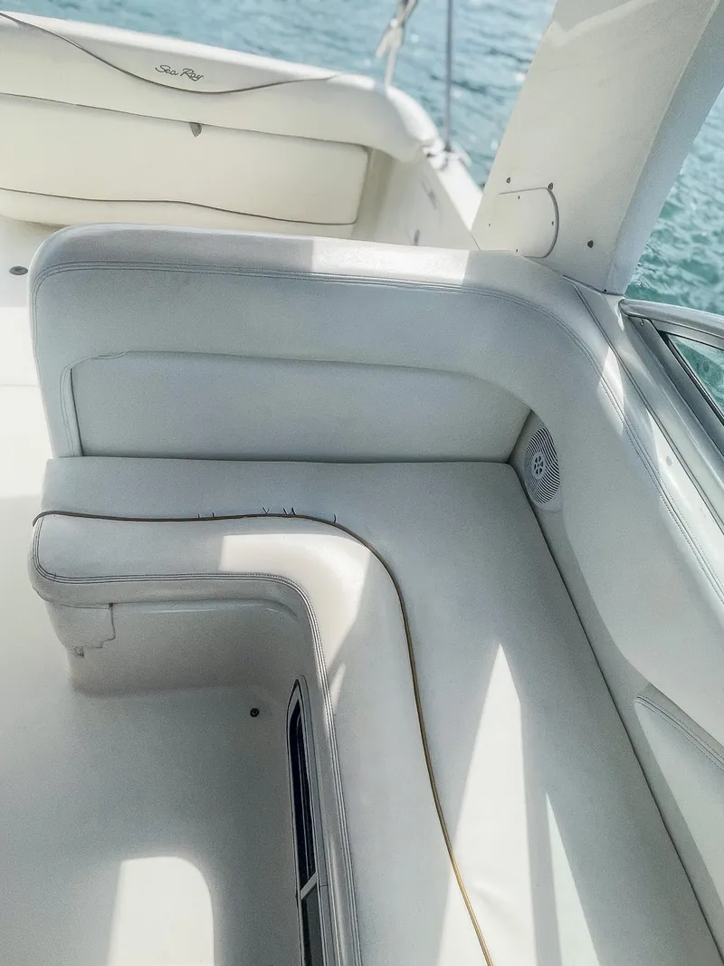 Slide: The Image of Sea Ray Sundancer 260 2003 - 10