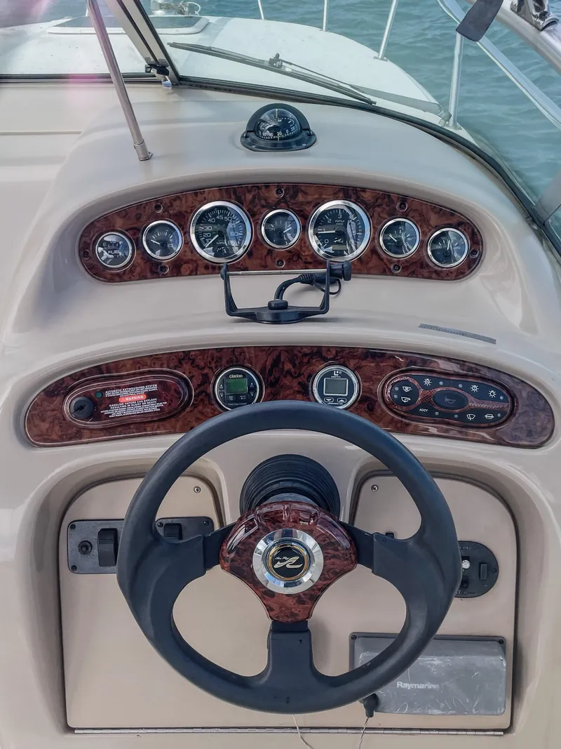 Slide: The Image of Sea Ray Sundancer 260 2003 - 7