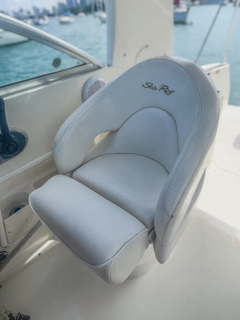 Slide: The Image of Sea Ray Sundancer 260 2003 - 8