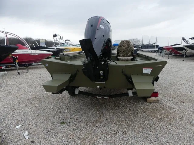 Slide: The Image of Lowe Outlet 20 2025 - 4