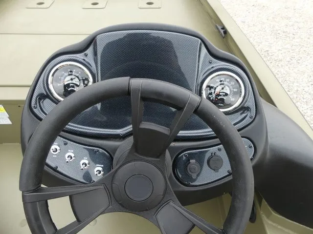 Slide: The Image of Lowe Outlet 20 2025 - 7