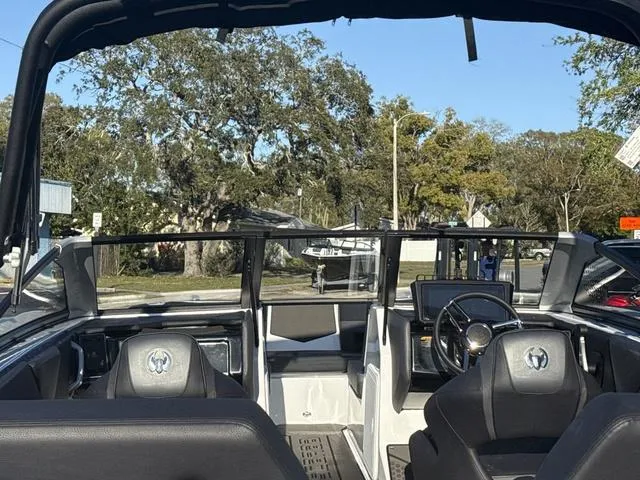 Slide: The Image of Scarab 235 LX Wake 2025 - 8