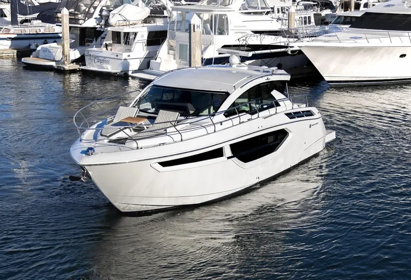 The Image of Cruisers 42 Cantius 2020 - 0