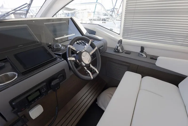 Slide: The Image of Cruisers 42 Cantius 2020 - 32