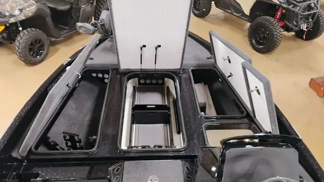 Slide: The Image of Ranger Z185 2025 - 25