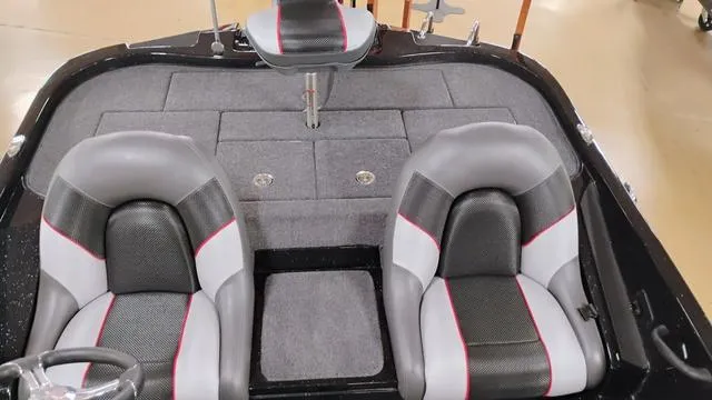 Slide: The Image of Ranger Z185 2025 - 27