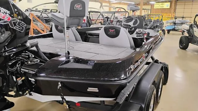 Slide: The Image of Ranger Z185 2025 - 57