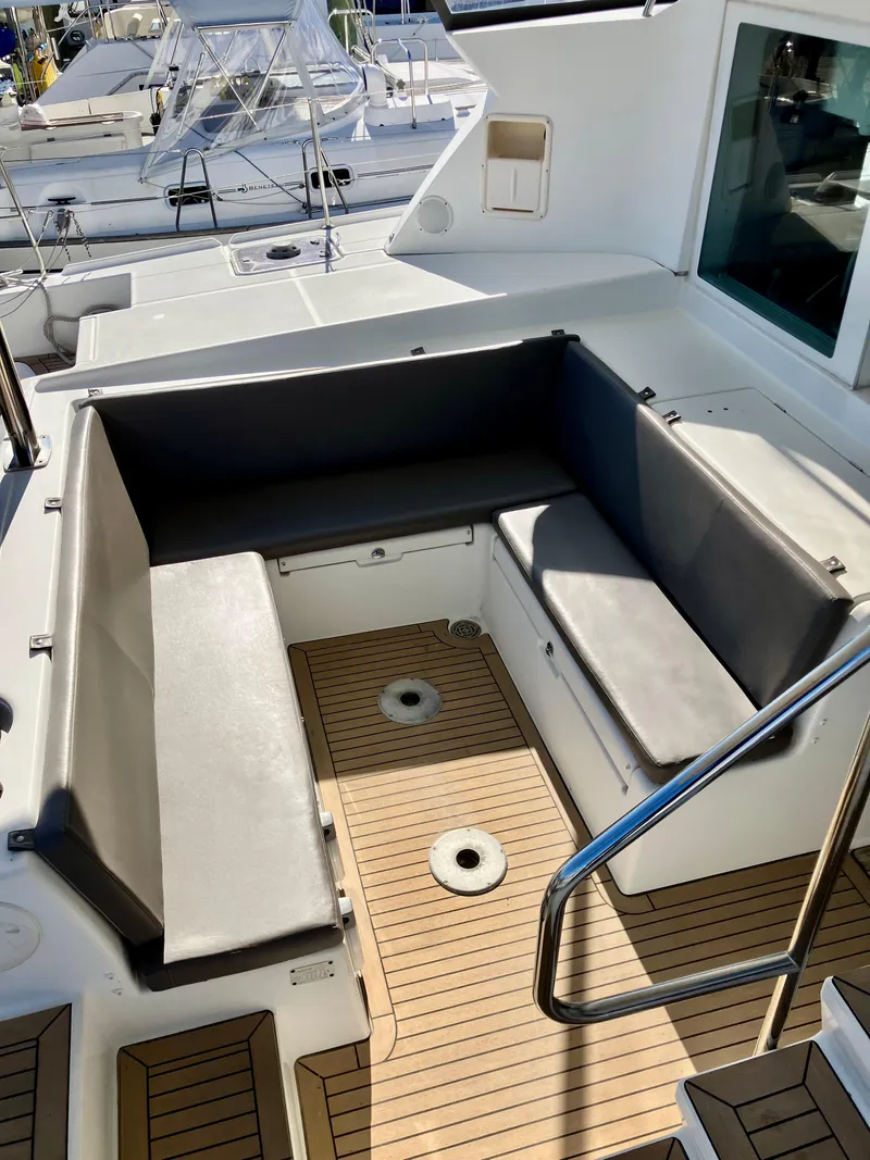 Slide: The Image of Lagoon 420 2007 - 12