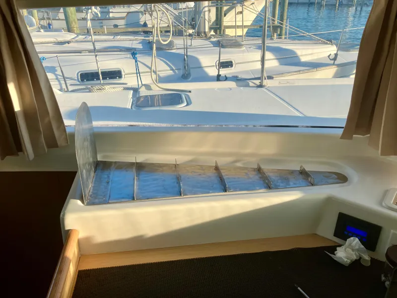 Slide: The Image of Lagoon 420 2007 - 17