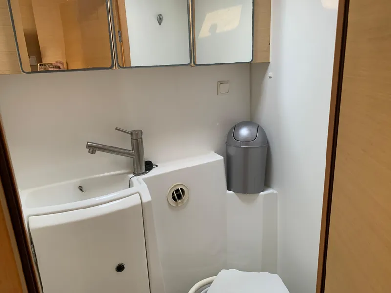 Slide: The Image of Lagoon 420 2007 - 35